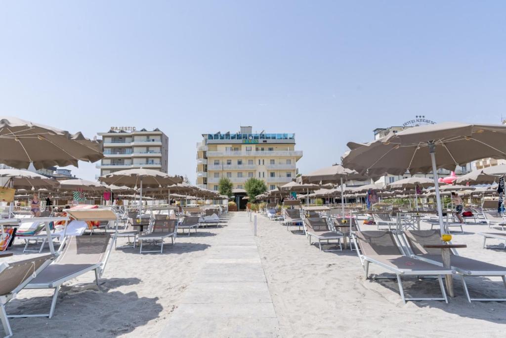 מילאנו מריטימה Hotel Byron מראה חיצוני תמונה