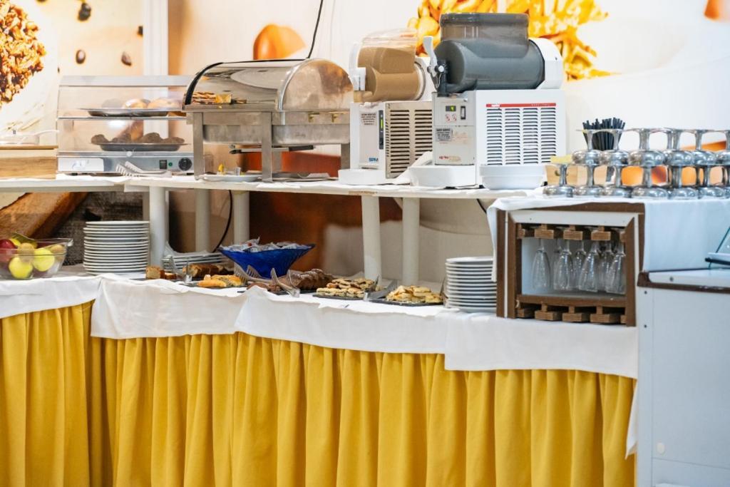 מילאנו מריטימה Hotel Byron מראה חיצוני תמונה