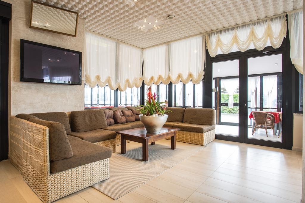 מילאנו מריטימה Hotel Byron מראה חיצוני תמונה