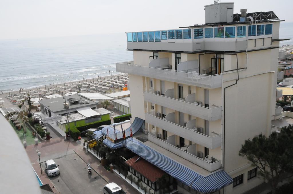 מילאנו מריטימה Hotel Byron מראה חיצוני תמונה