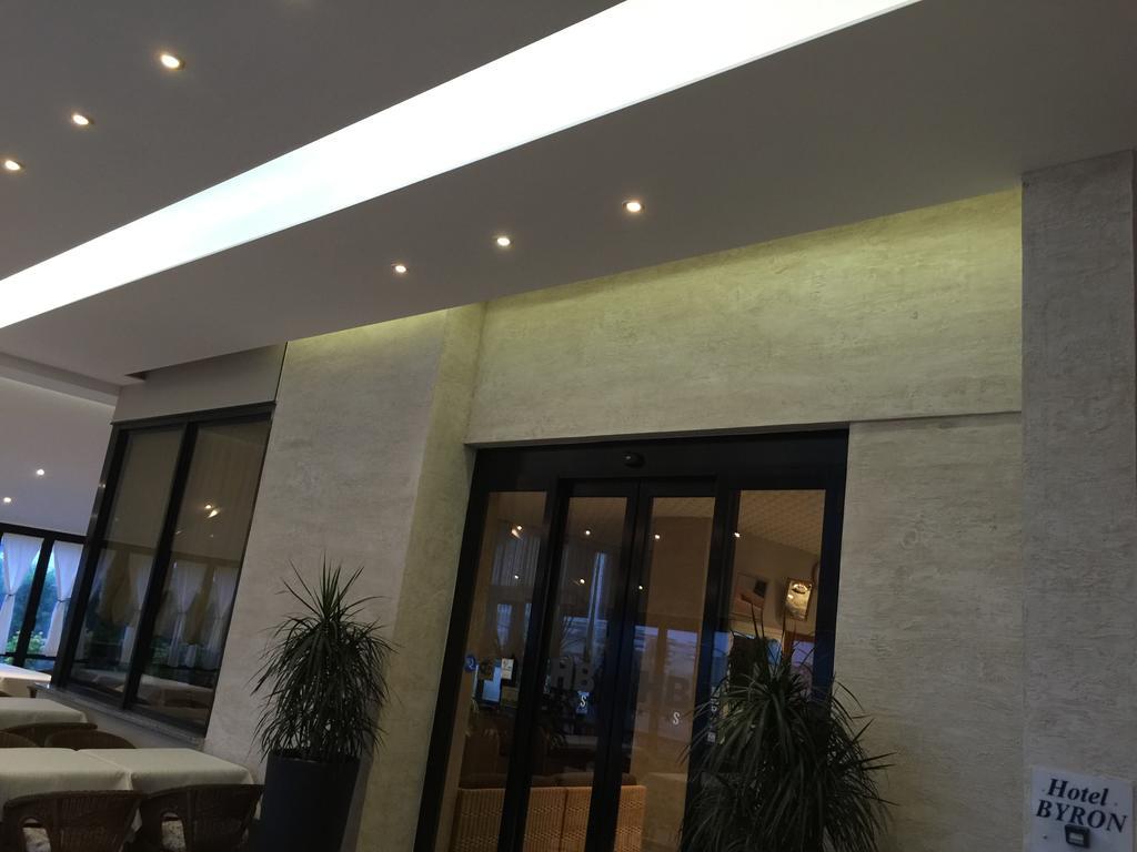 מילאנו מריטימה Hotel Byron מראה חיצוני תמונה