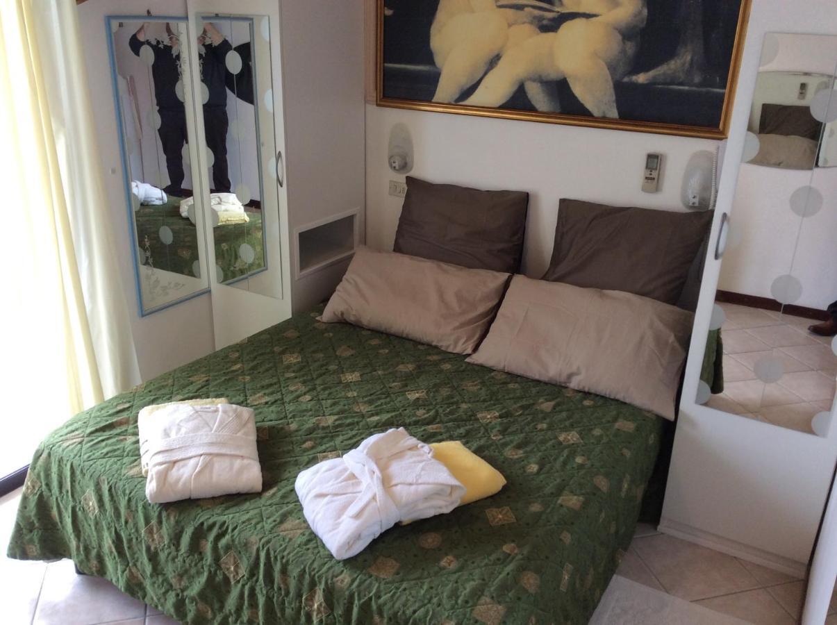מילאנו מריטימה Hotel Byron מראה חיצוני תמונה