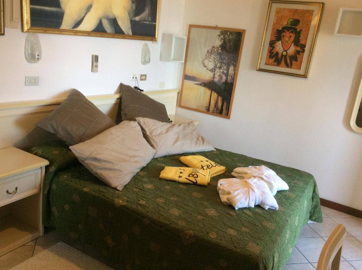 מילאנו מריטימה Hotel Byron מראה חיצוני תמונה